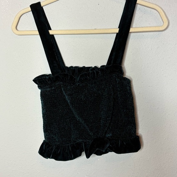 Lulu's Forest Green Velvet Crop Size Large - Picture 5 of 5